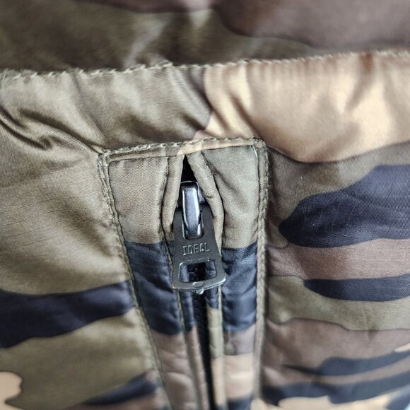 Mens Old Navy Camouflage Puffer Vest Jacket 100% Polyester Insulated Outerwear L - Picture 5 of 10